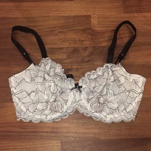 Victoria’s Secret Unlined Lace Bra